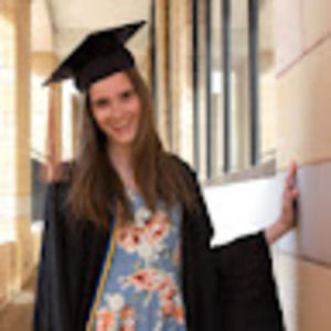 Meet your Posher, Laura